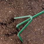 تقليب وتهوية التربة